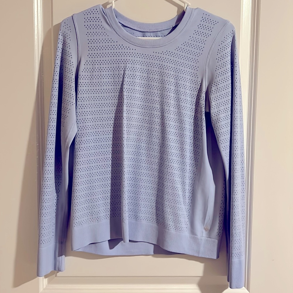 Like new breeze by long sleeve Lulu top sz 10